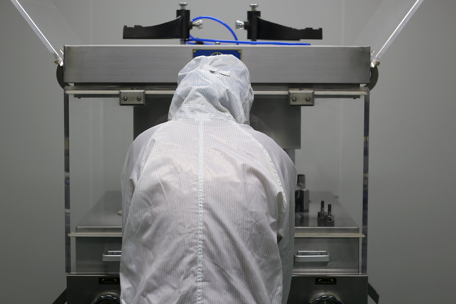 Production equipment - ZOOMSHEAL supplement factory, Guangzhou China